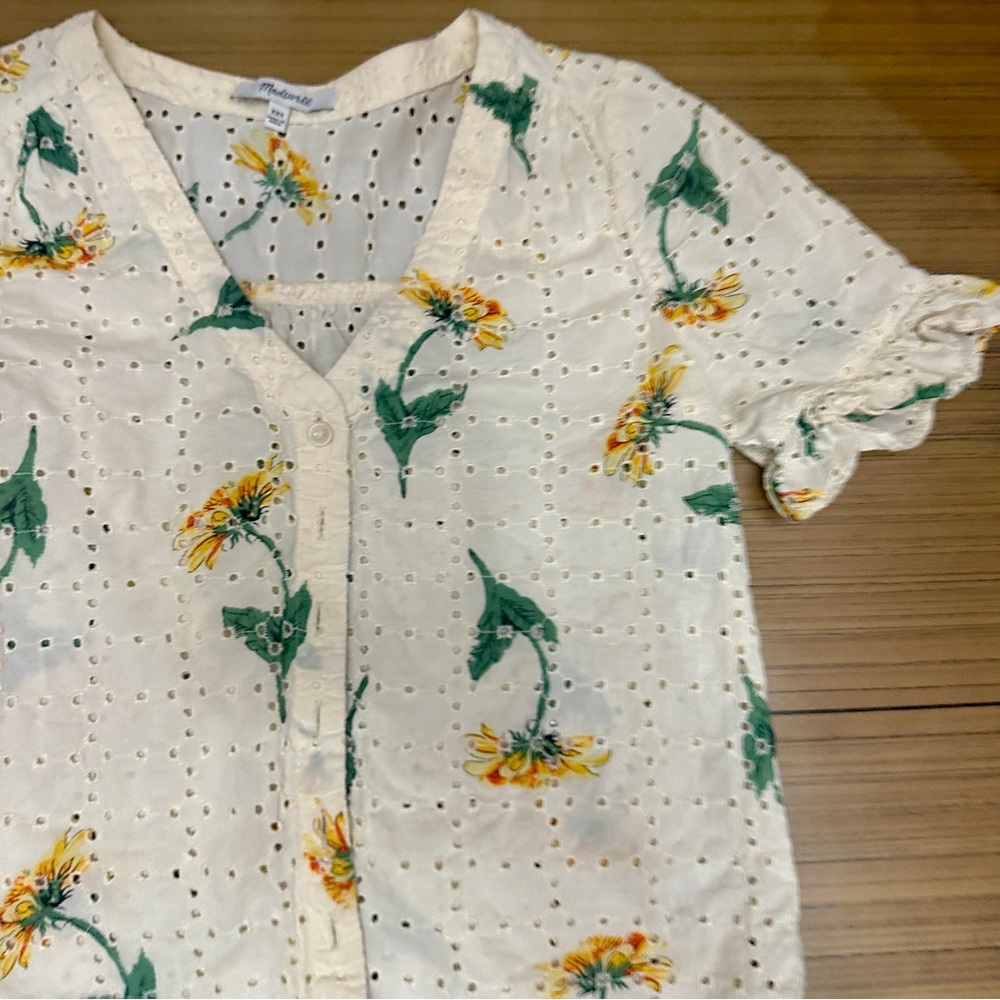 Madewell Cream Eyelet V-Neck Top with Yellow Sunflower Print - Picture 3 of 6